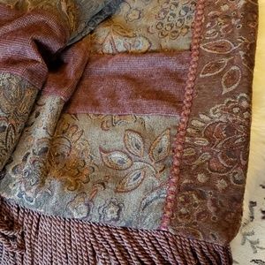 Exquisite Tapestry Throw